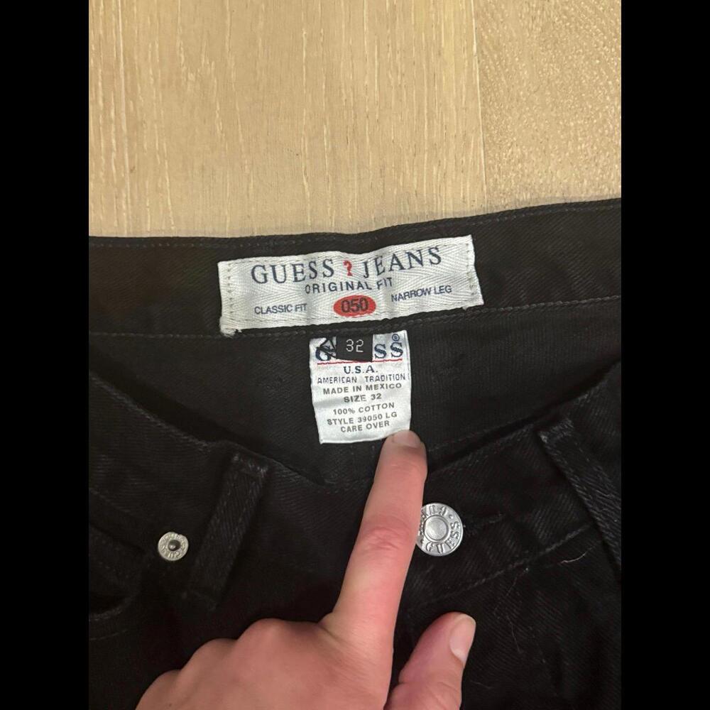 Dark Wash Vintage 050 Original Fit Guess Jeans Classic Fit Narrow Leg l Size 32
